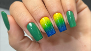 unhas verde e amarelas