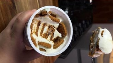 pote de iogurte com biscoito