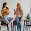 amigas tomando café