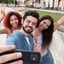 amigos fazendo selfie