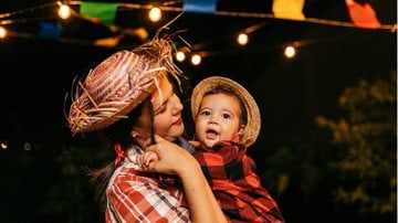 A decoração pode fazer toda a diferença na sua festa junina. - Imagem: klebercordeiro/iStock