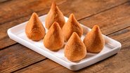 Imagem Coxinha de frango sequinha e crocante: confira três receitas