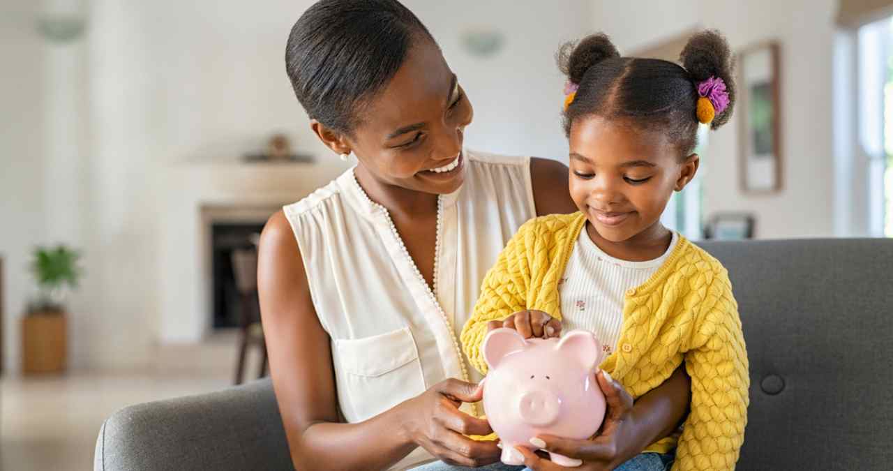 cofrinho como educação financeira infantil