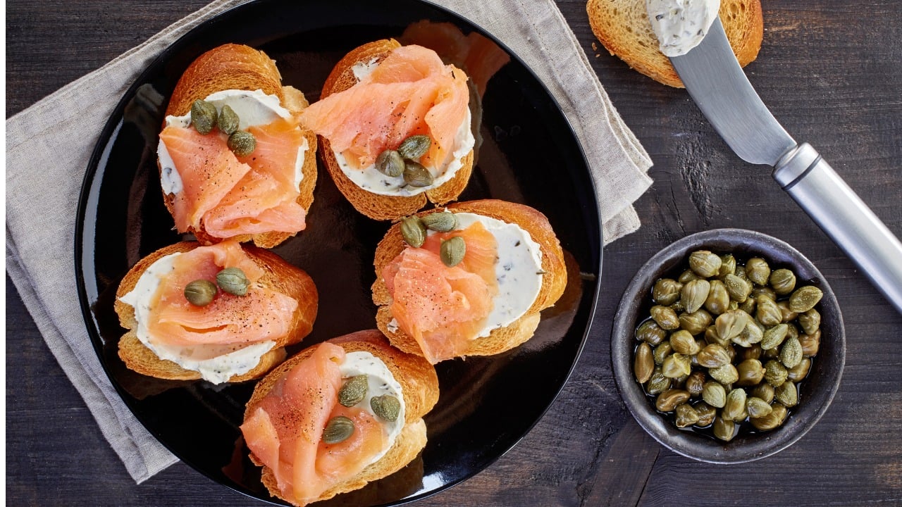 Canapés de salmão defumado