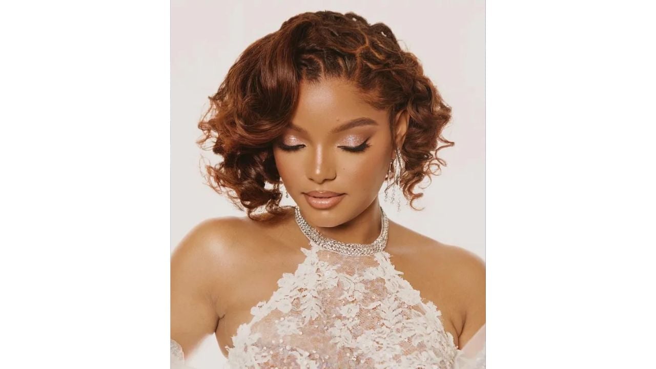 tendências de cabelos cacheados de halle bailey