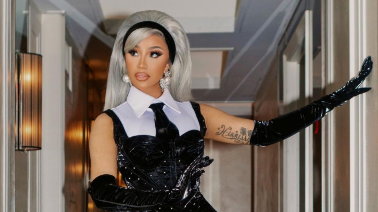 cardi-b-tendencia-de-moda-faixas-de-cabelo