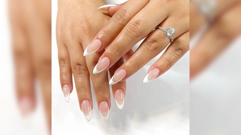 As unhas decoradas para noivas são esteticamente amenas e mais suaves.