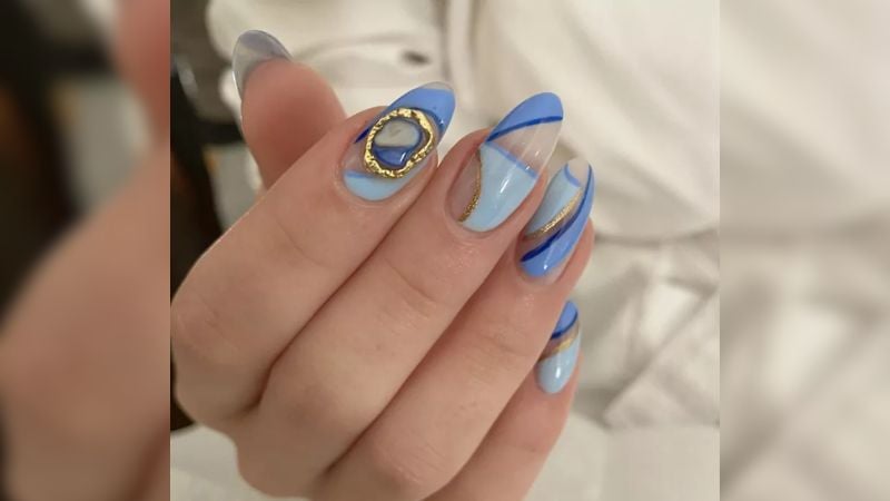 As unhas também podem ser telas de lindas pinturas, com direito a efeitos 3D.