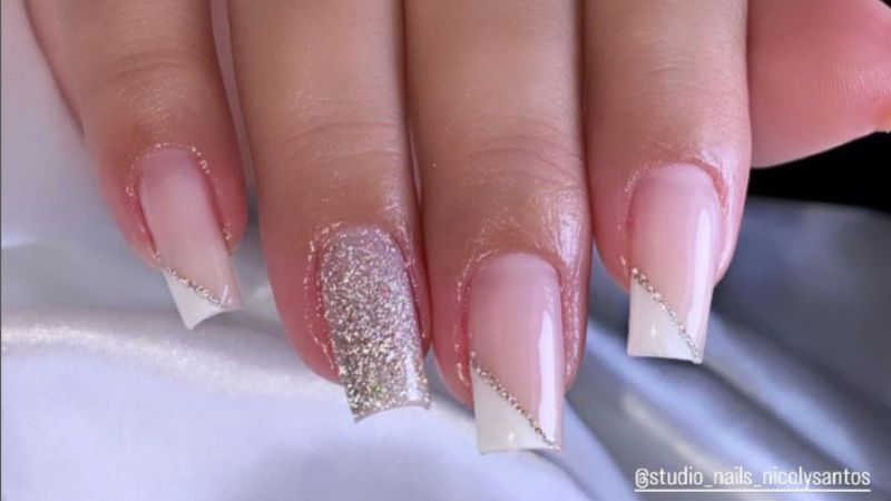 unhas-com-glitter