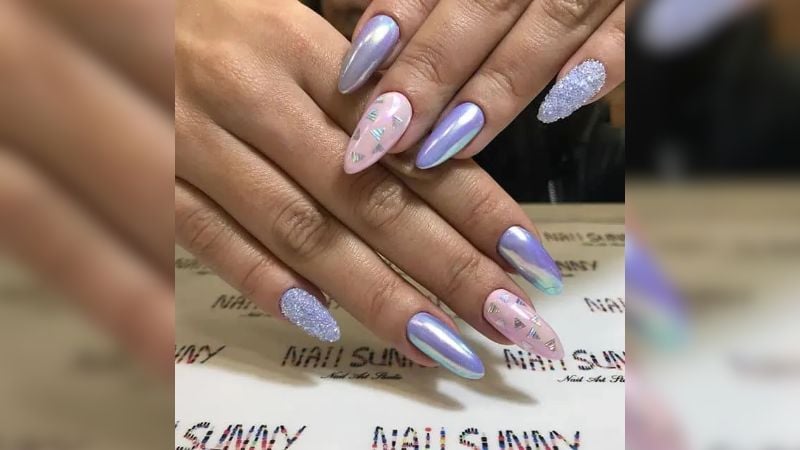 Misturar é sempre bom! Abuse da criatividade e mistura nail arts que te agradem.