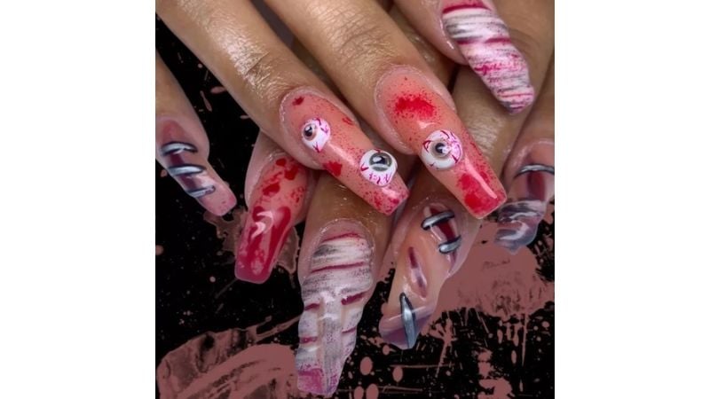 Tudo bem... o Halloween é uma festa do terror, logo, essa nail art cabulosa não poderia passar batida!