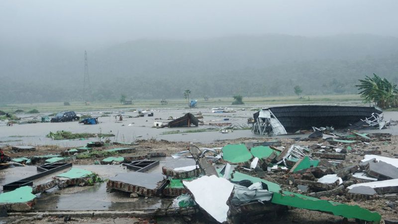 O Tsunami de Sumatra e Java, Indonésia