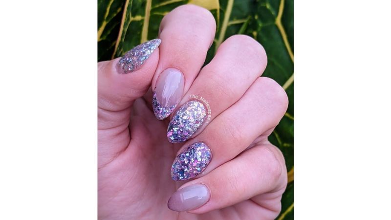 Unhas decoradas para o carnaval