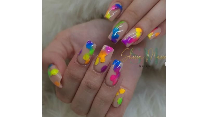 Unhas decoradas para o carnaval