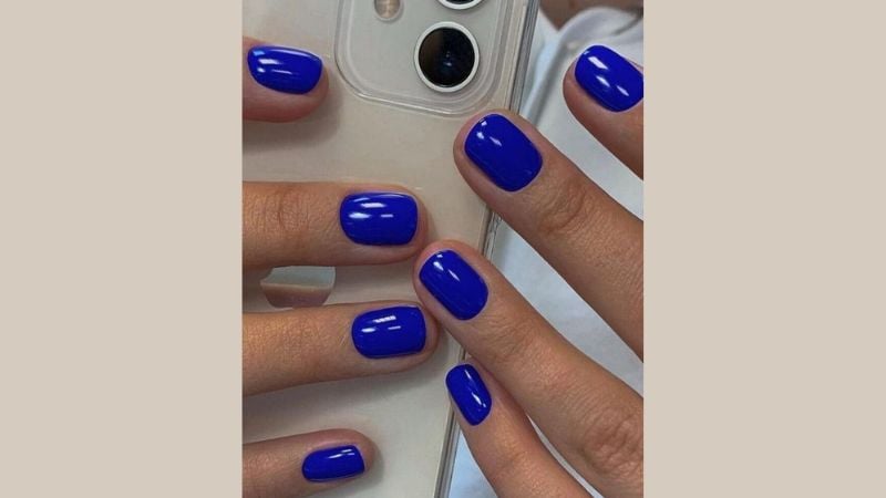 unhas curtas cores vivas