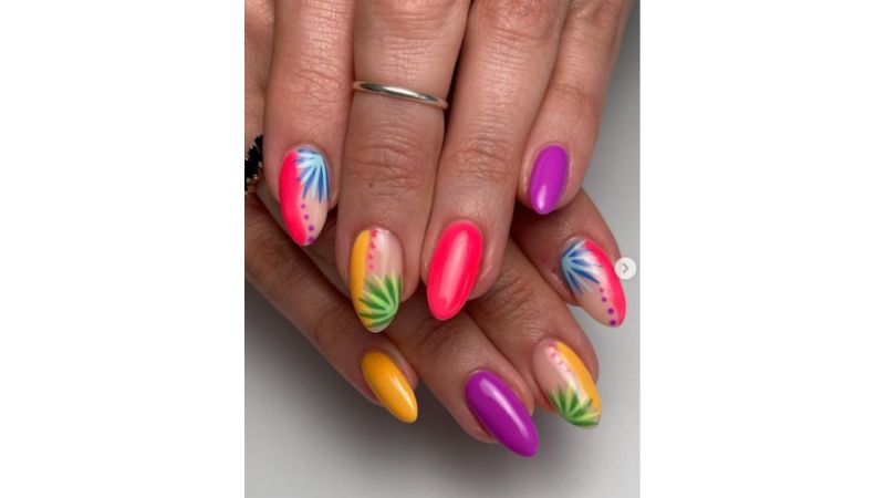 Unhas tropicais.