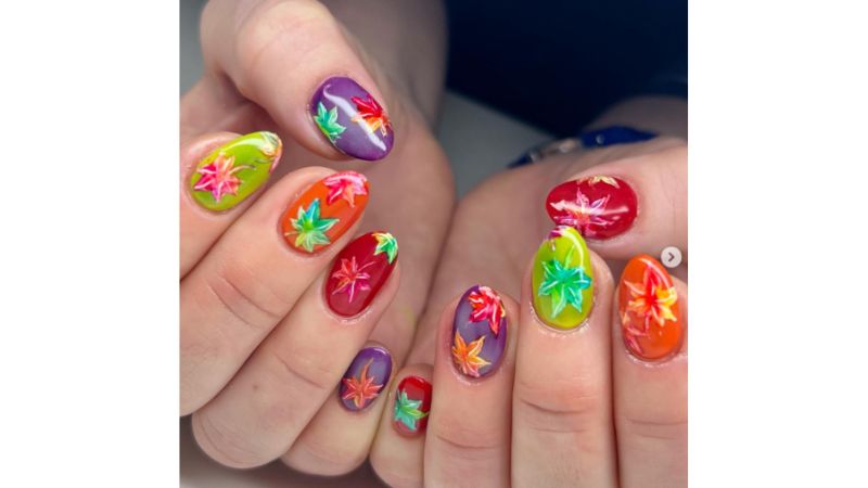 Unhas tropicais.