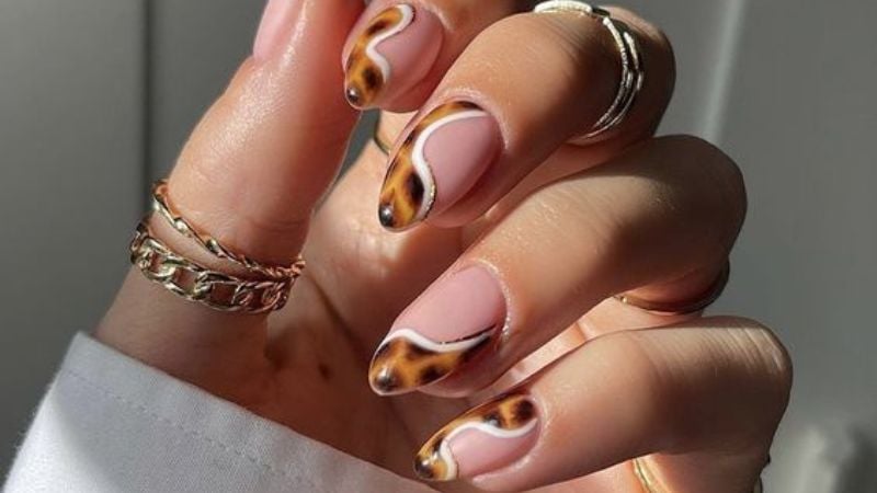 unhas animal print