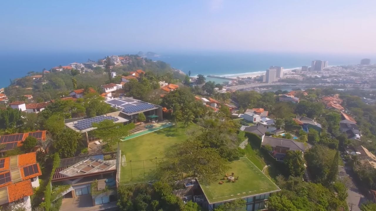 Vista de cima da mansão de Márcio Garcia.