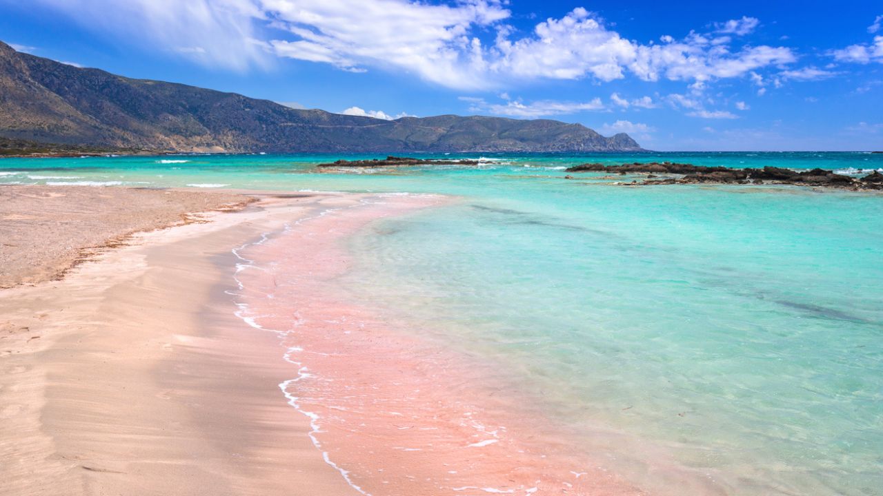 Praia de Elafonisi, na Ilha de Creta, Grécia.