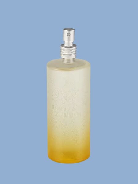 perfume embalagem amarela.