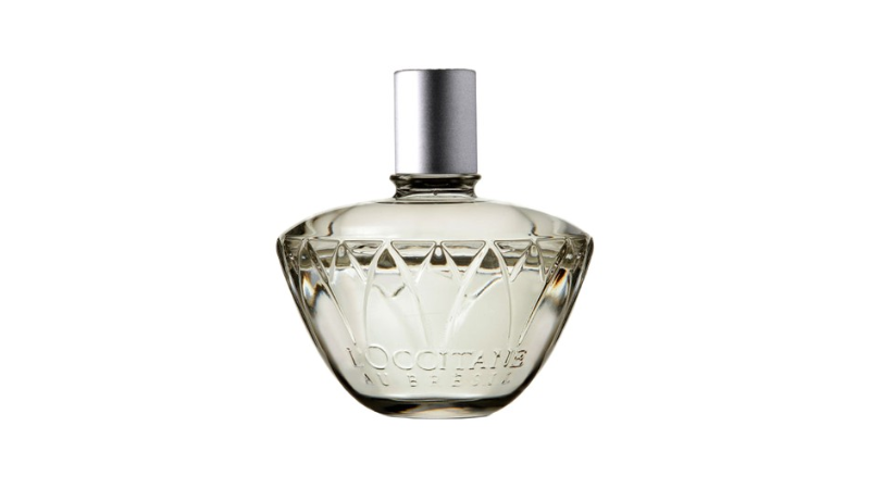 perfume de frasco transparente.