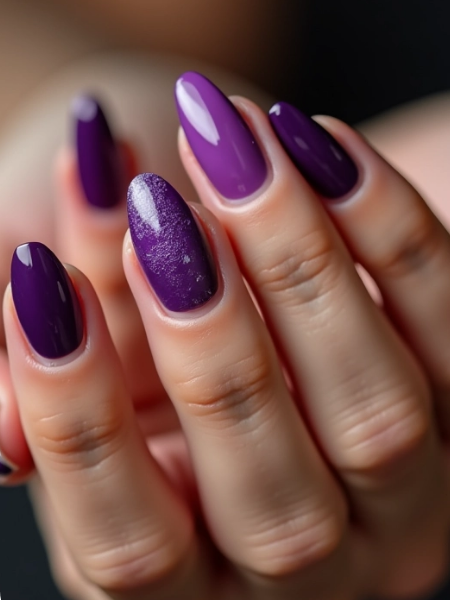 unhas roxo ametista