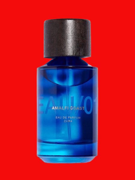 perfume de embalagem azul.