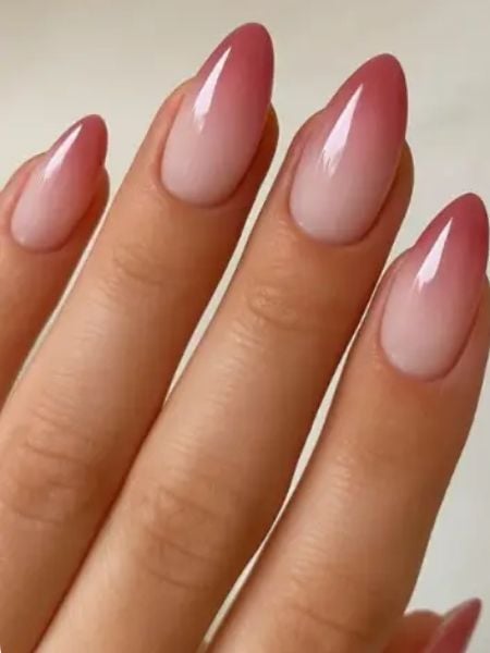unhas ombré com rosa antigo