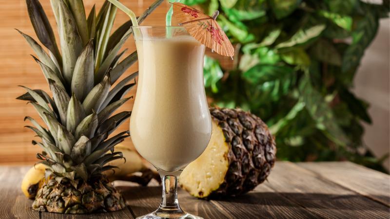 pina colada é um drink refrescante