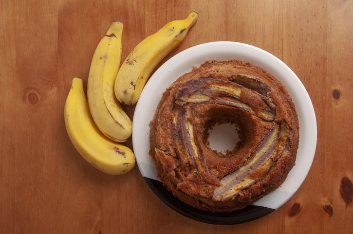 Bolo de banana é ideal para o lanche da tarde