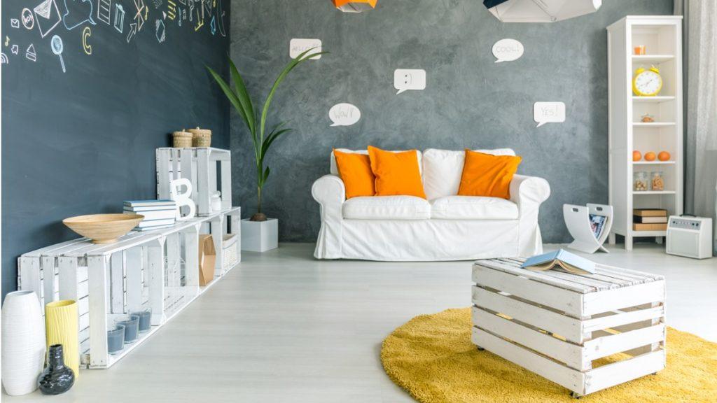 sala de estar com decoração com pallet