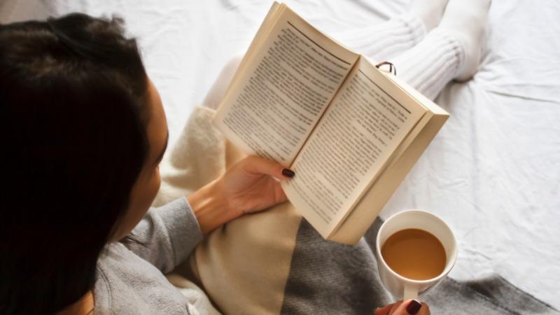 Coisas para fazer em dias frios: ler livros.