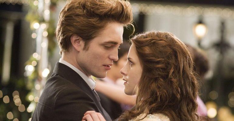 bella swan e edward cullen dancando