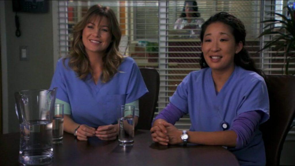 Personagens Meredith Grey e Cristina Yang de Grey's Anatomy representando dia do amigo